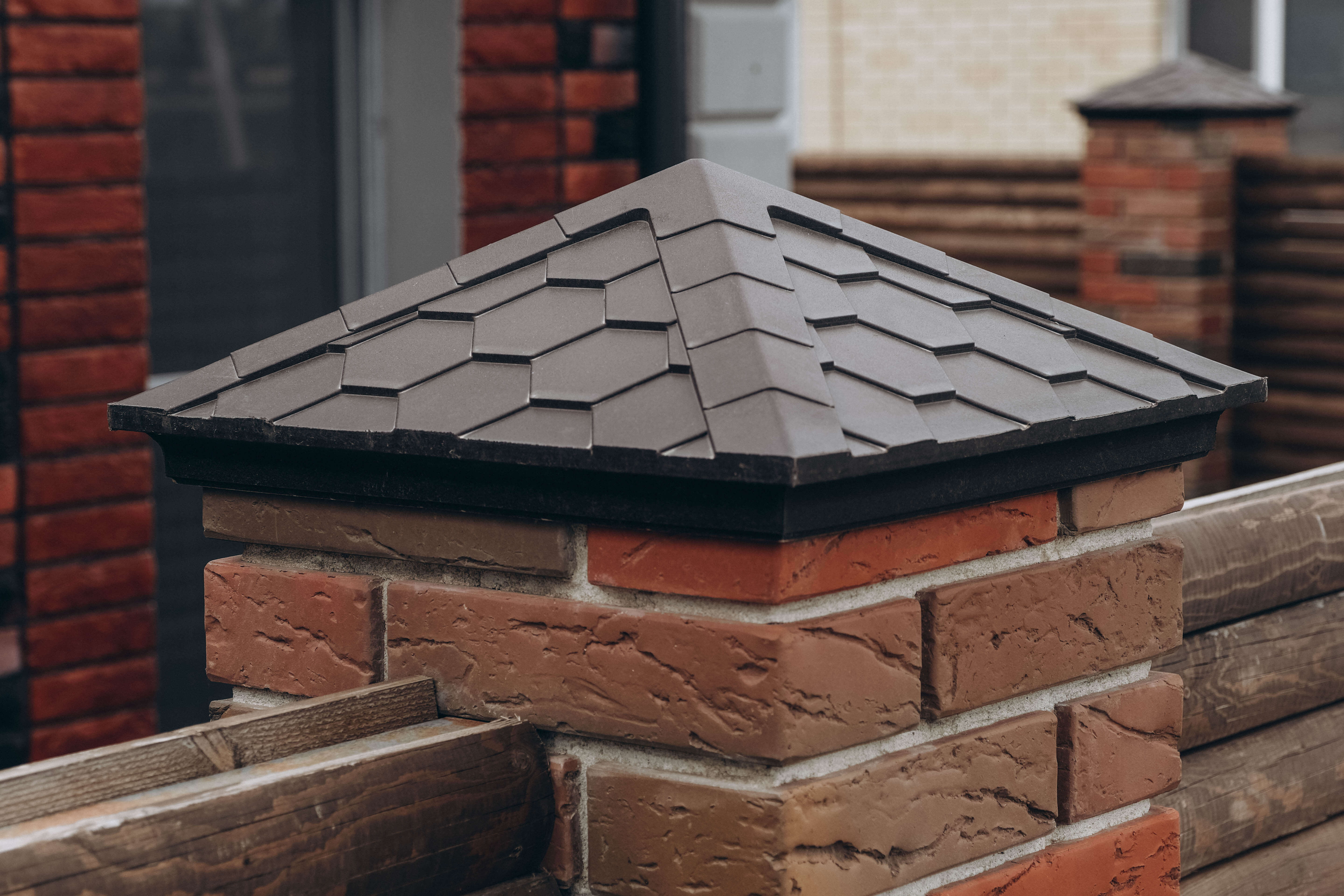 Колпак Zking Эверест Коричневый на столб 1.5х1.5 кирпича (390х390мм) в Киржаче фото